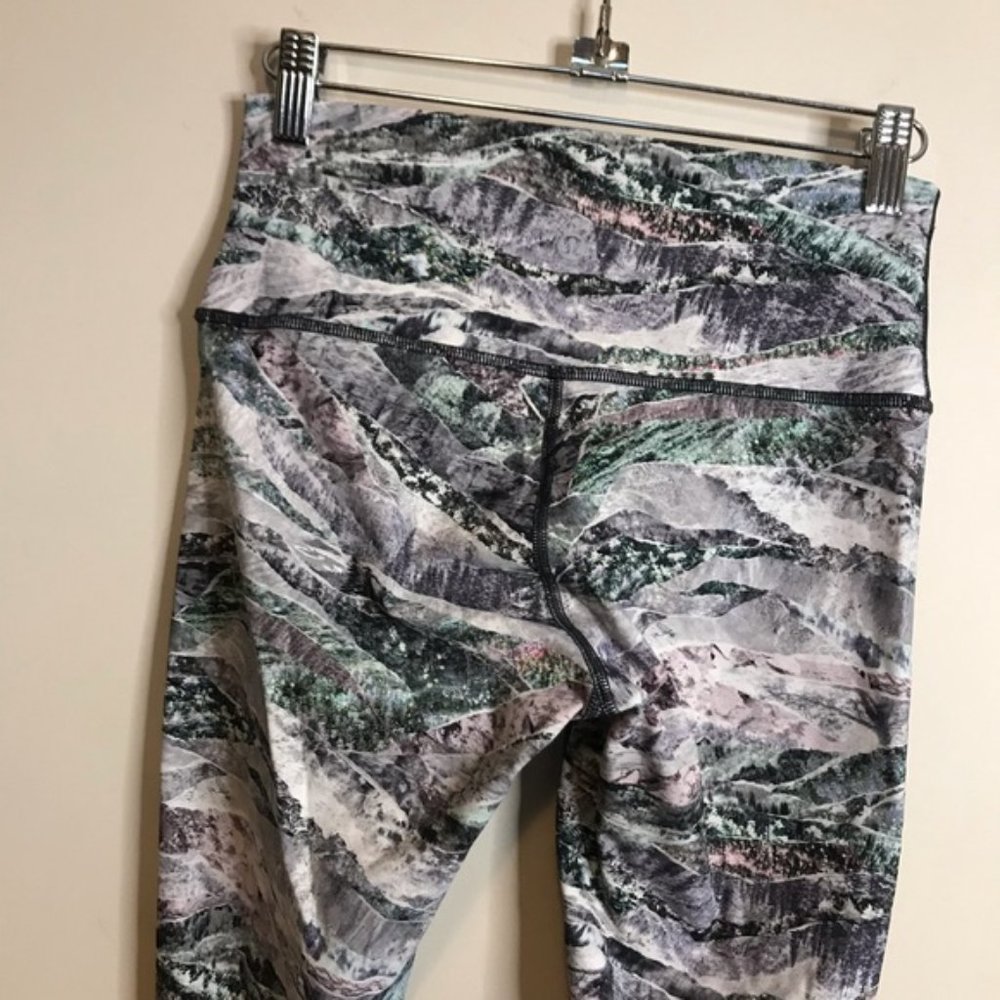 Lululemon Wunder Under Springscape Multi 25” I Size 6 - Picture 9 of 12
